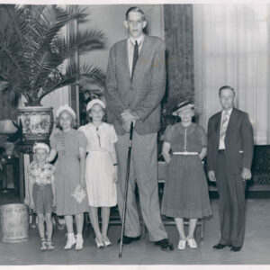 Robert Wadlow: The tallest man in history seen through stunning photographs, 1918-1940_Ha