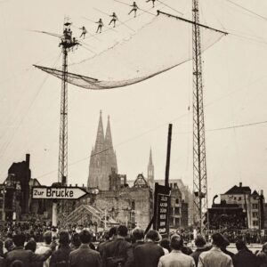 Hochseilartisten am Heumarkt, Köln, 1946_Ha