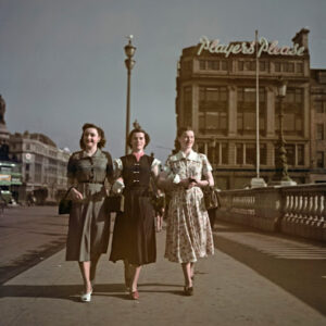 40 Incredible Color Photographs That Show What Life Was Really Like in Britain in the 1950s_Ha