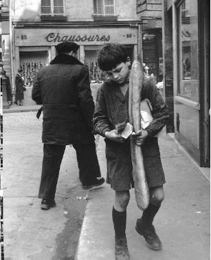 Paris par Robert Doisneau : 23 Photographies Fascinantes en Noir et Blanc de la Ville dans les Années 1950 _ nan